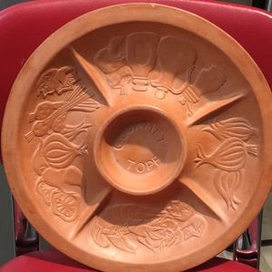 Gormet Topf terra cotta baking dish bottom divided dish vintage barely used